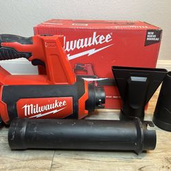 Milwaukee M12 12V Lithium-lon Cordless Compact Spot Blower (Tool-Only)