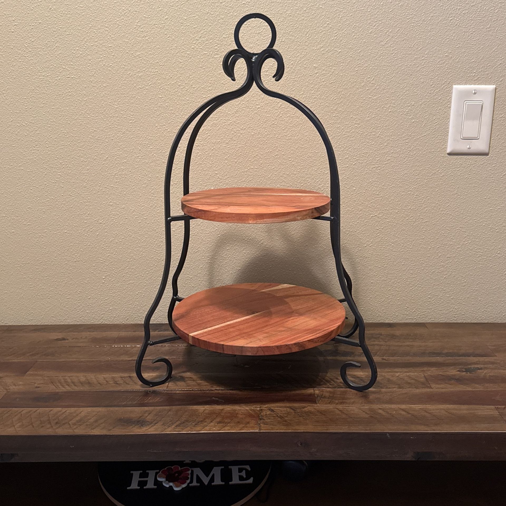 2-Tiered Display Piece