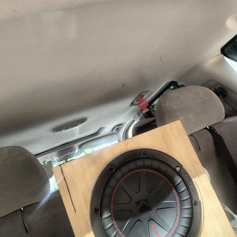 Kicker Comp R