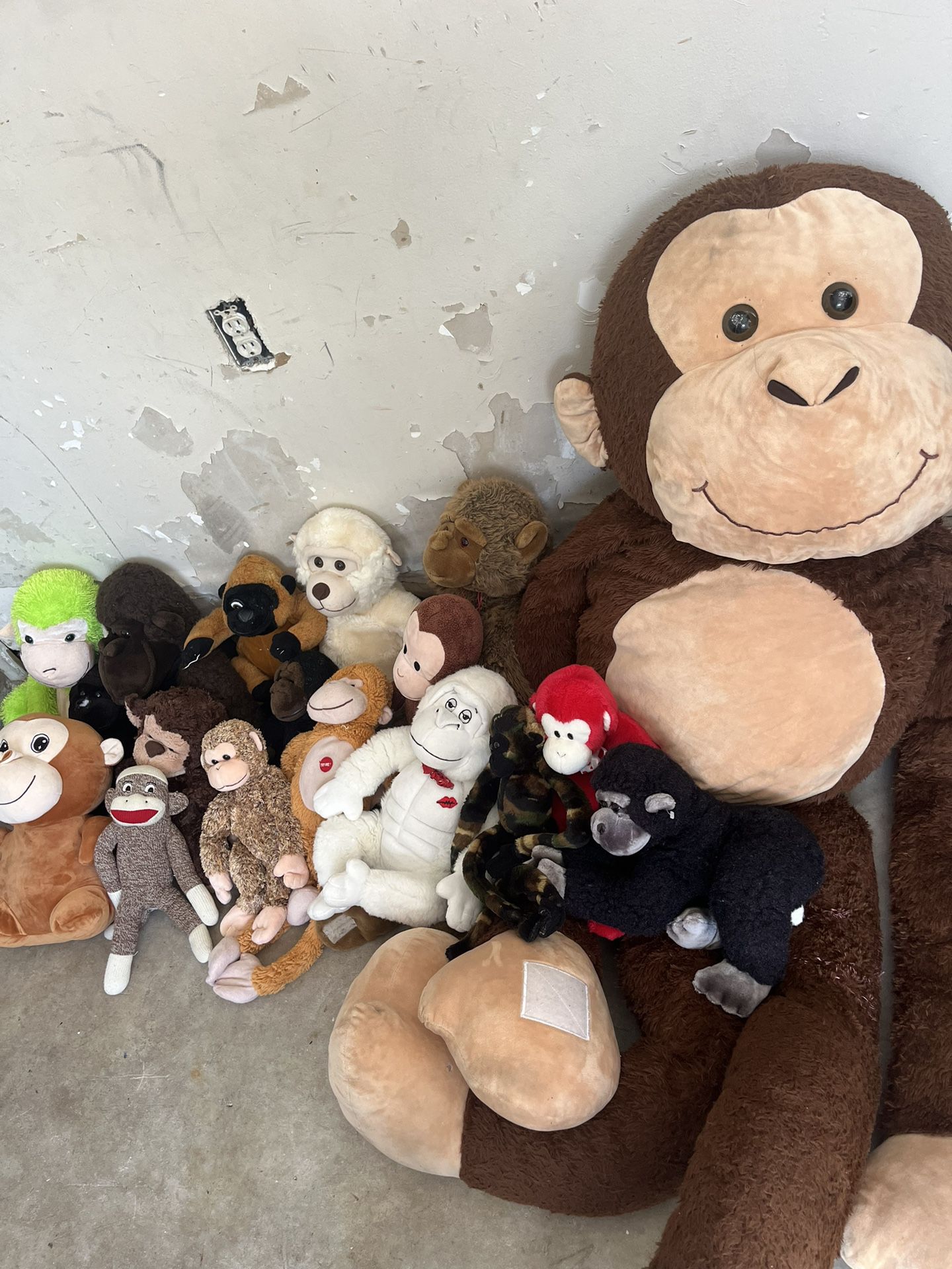 Monkeys stuffed animals