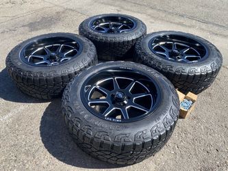 Jeep grand Cherokee wheels LT265/60/20” Goodyear