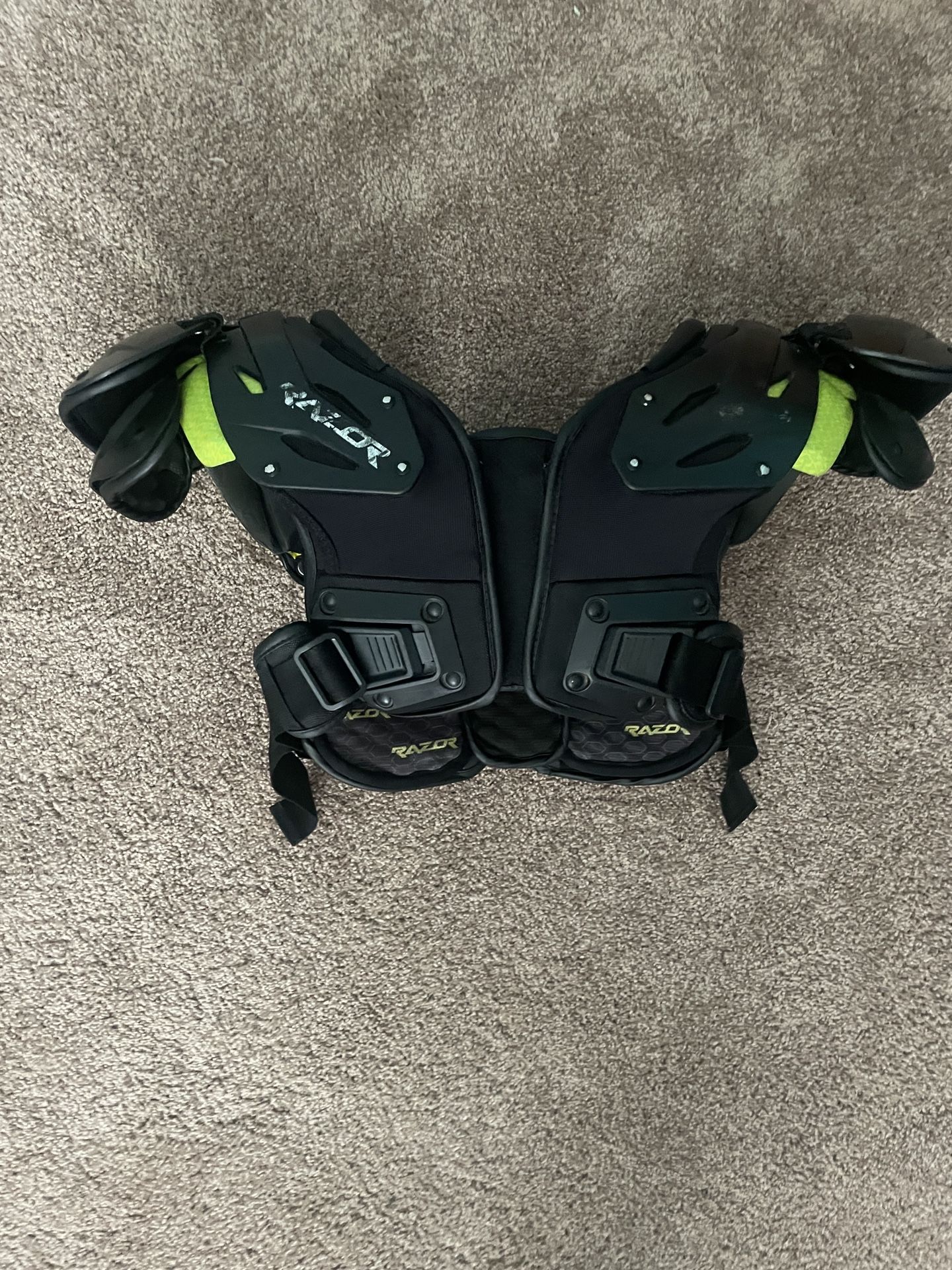 Razer pro-tec RZ7 ADULT shoulder pads