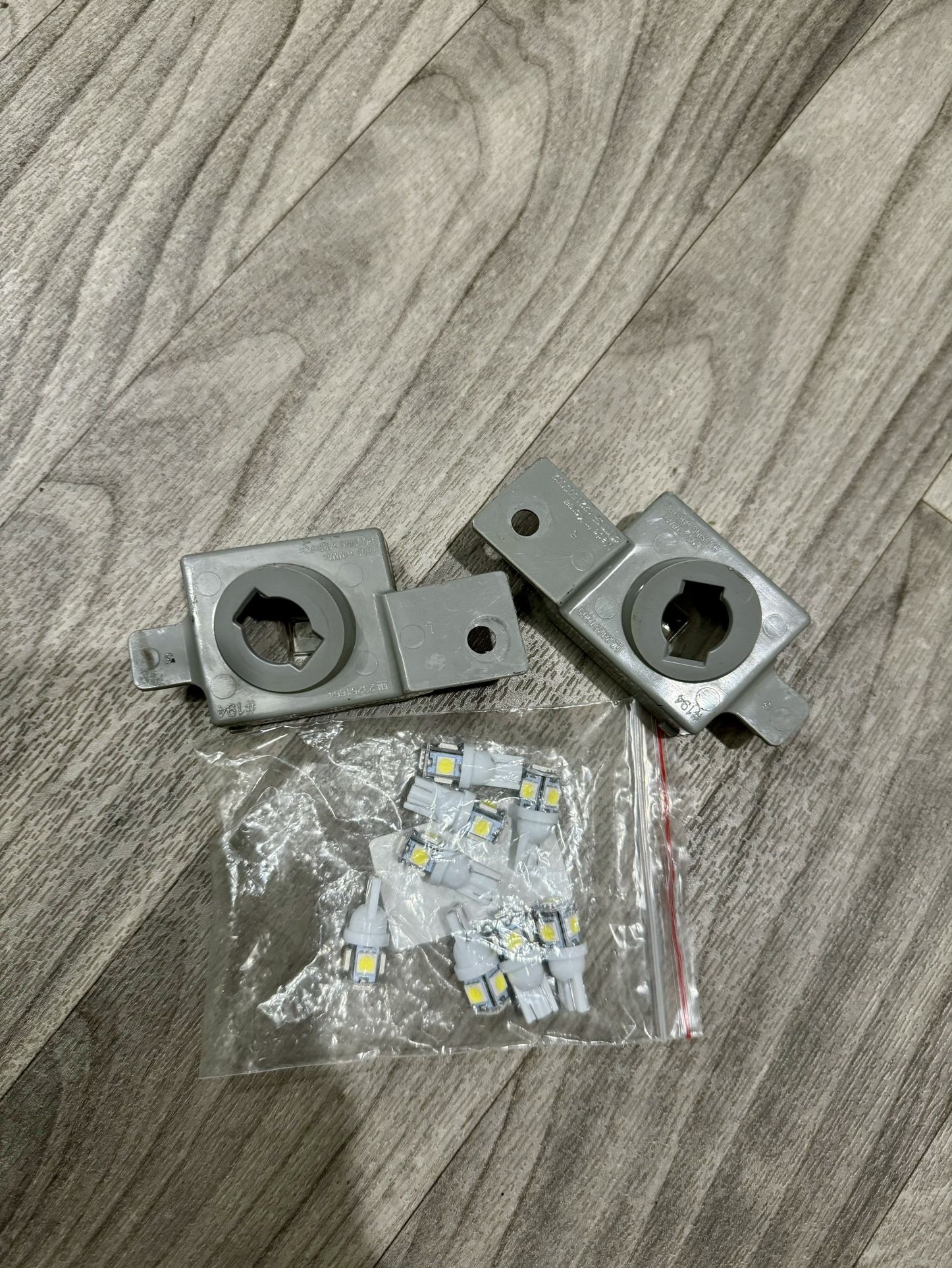 Service Silverado 1500 License Plate Brackets