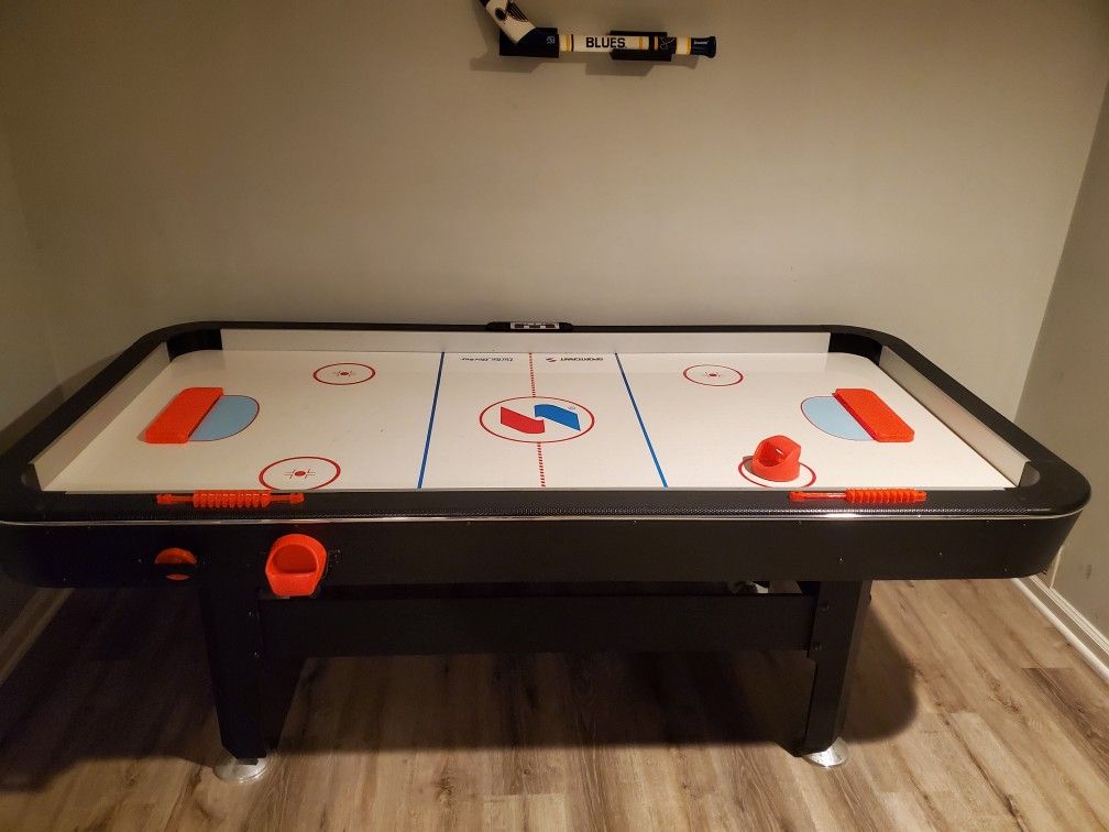 Air Hockey Table