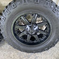 Jeep wrangler fuel rims and tires (5)  $1020
