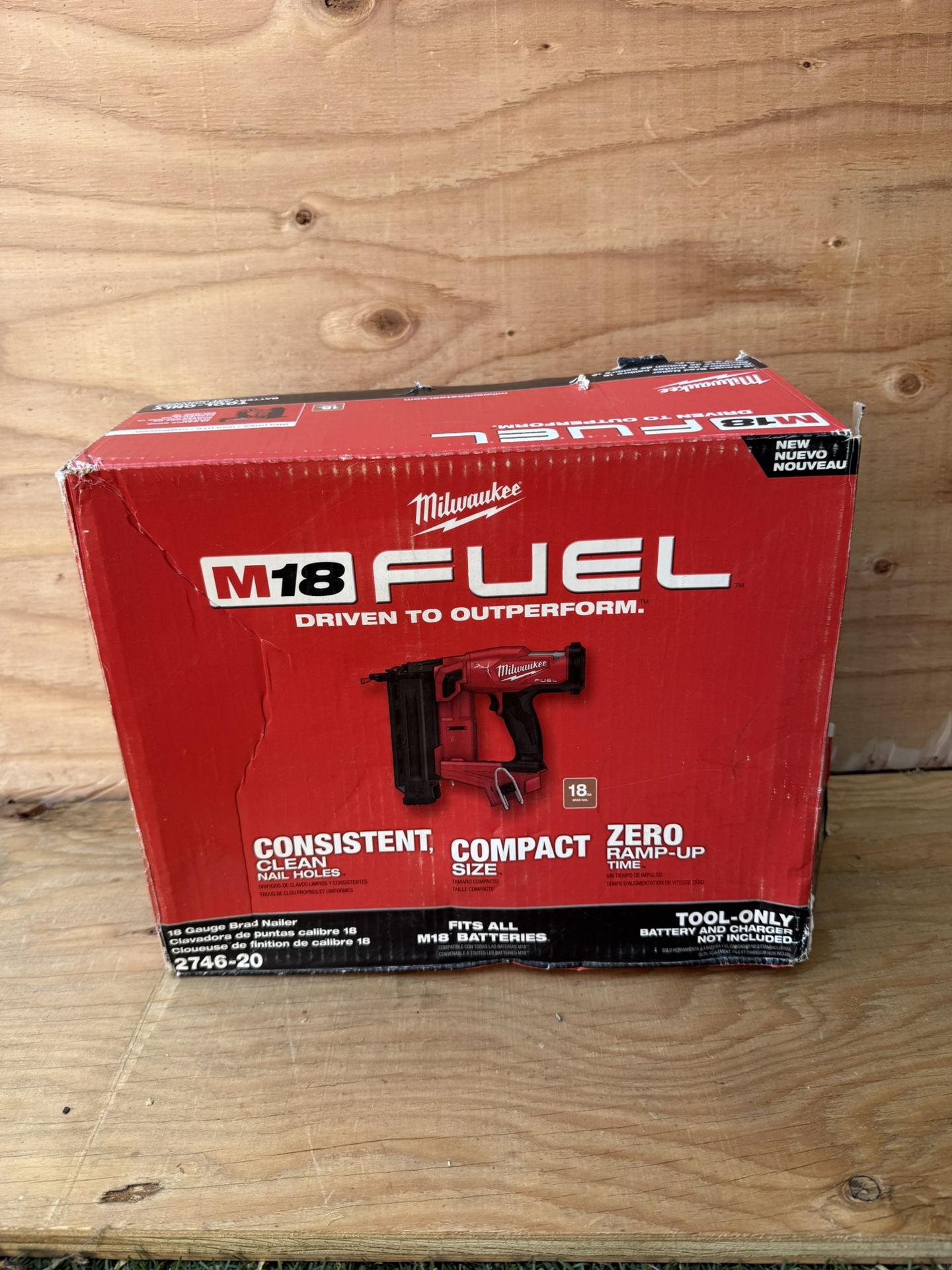 Milwaukee M18 FUEL 18-Volt Lithium-Ion Brushless Cordless Gen II 18-Gauge Brad Nailer (Tool-Only)