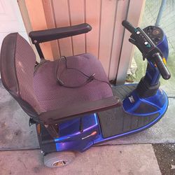 SUNDANCER ELECTRIC 3 WHEEL SCOOTER BRAND NEW BATTERIES