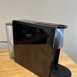 Nespresso Essenza Mini