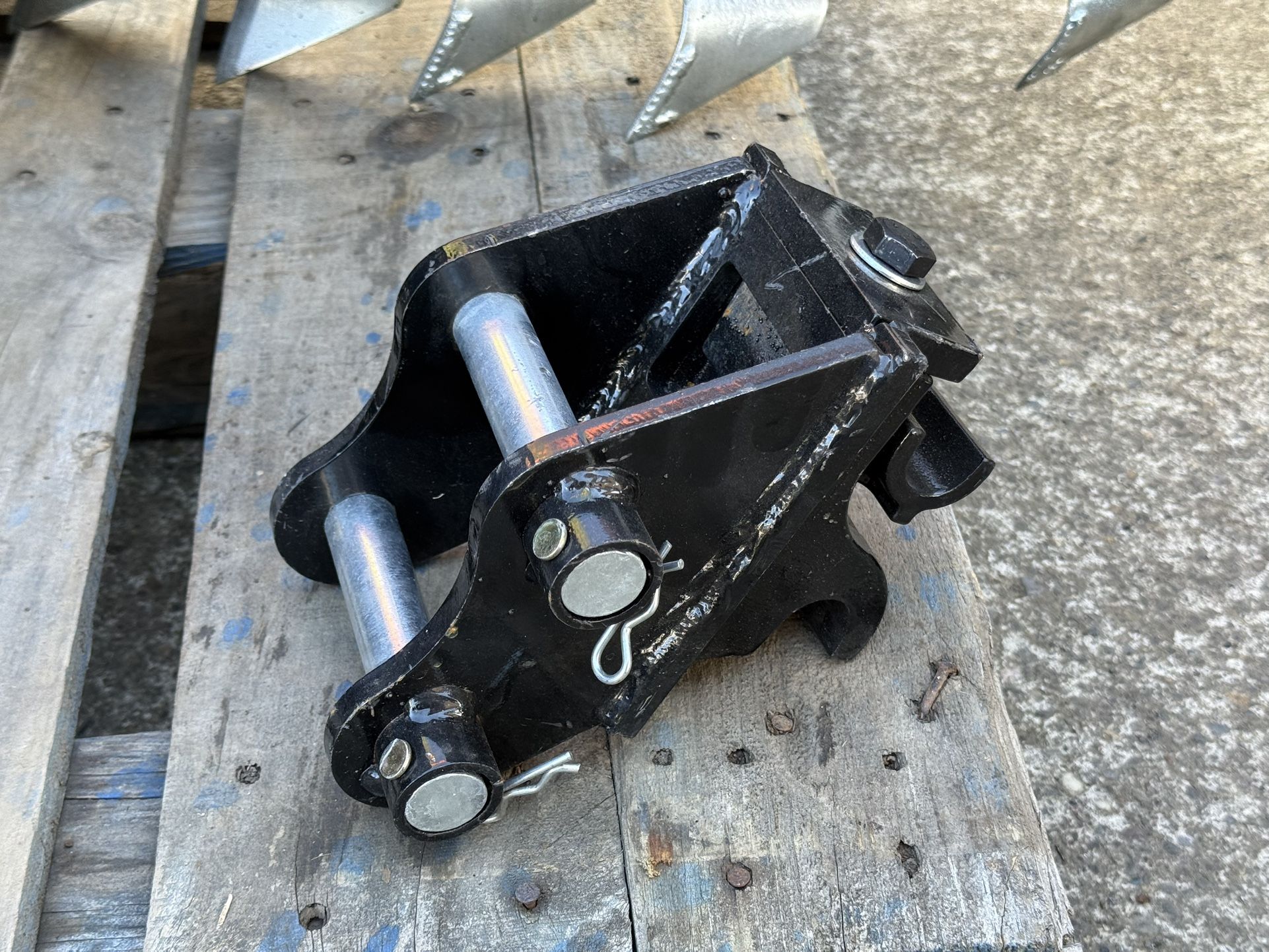 Mini Excavator Quick Attach Coupler 1 Ton 2 Ton 12 Series New