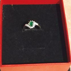 Emerald Ring With Sliver Band