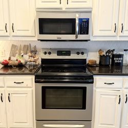 Kitchen Appliance / Oven / Microwave