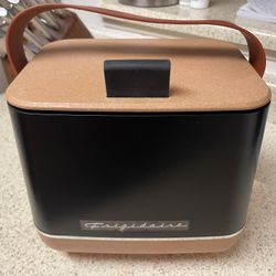 Frigidaire Mini Cooler