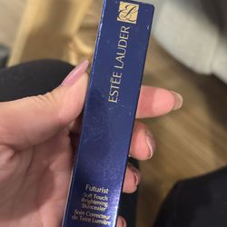 Estèe Lauder Futurist Soft Touch Brightening Skincealer: Soin Correcteur de Teint Lumière
