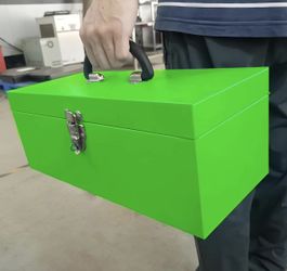 Metal toolbox