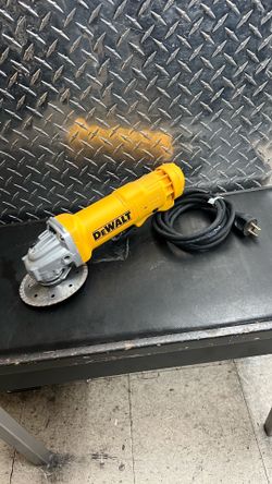 Dewalt DWE402 4 1/2” Angle Grinder