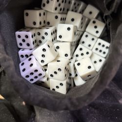 Velvet Bags Filled With Dice D6 White Game Dice 6 Sided Die 