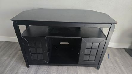 Entertainment center