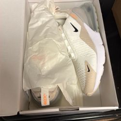 Air Max 270
