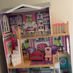 Doll House -18 Inch Dolls Or Barbie’s 