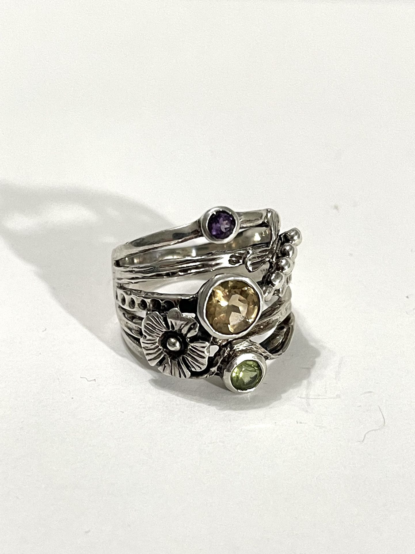 Vintage Great Condition sterling silver ring with  gemstones silver ring from India. Size 7.5 