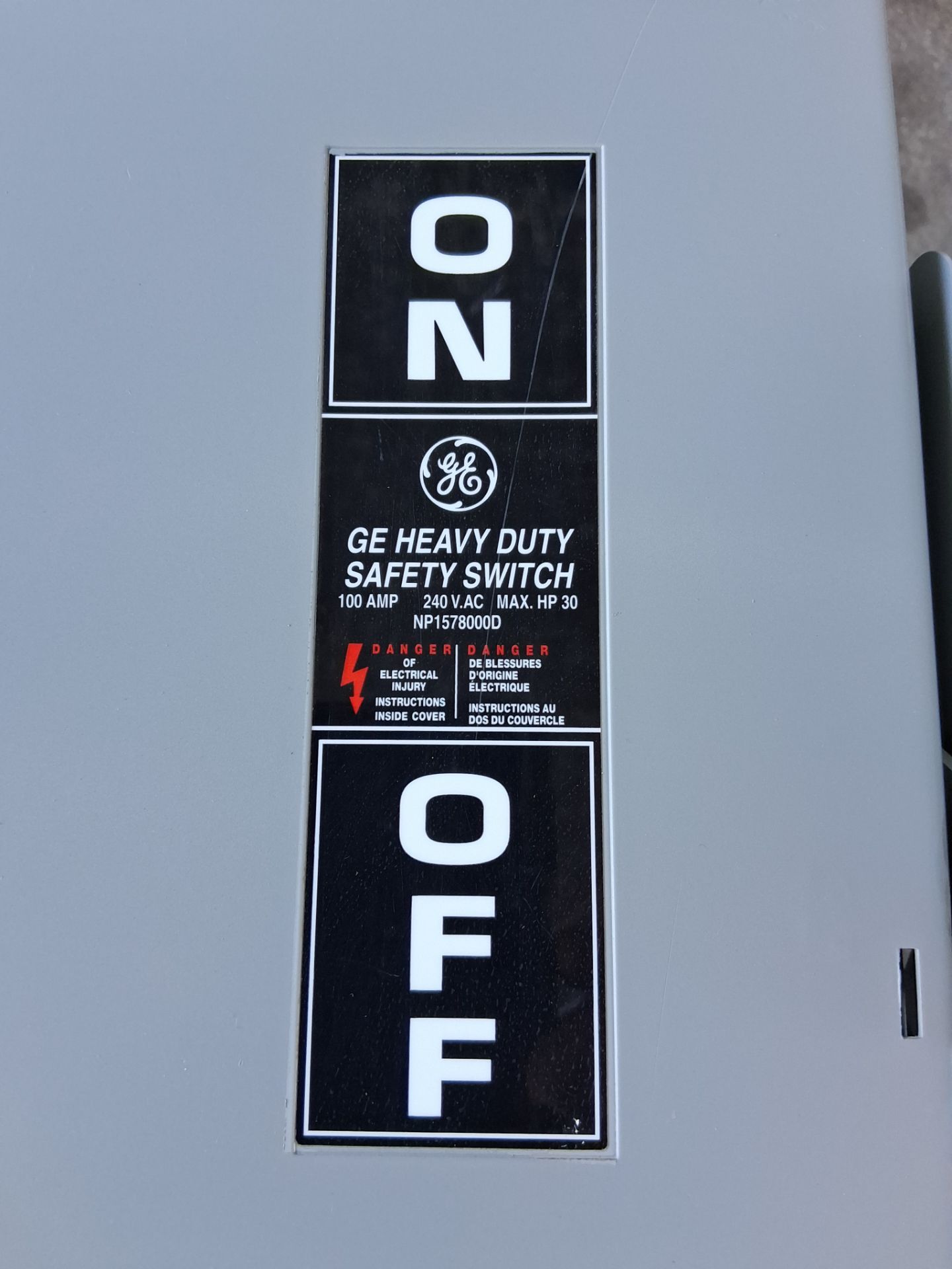 GE SAFETY SWITCH