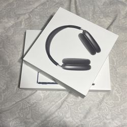 M2 Chip MacBook Air And AirPod Max Combo 