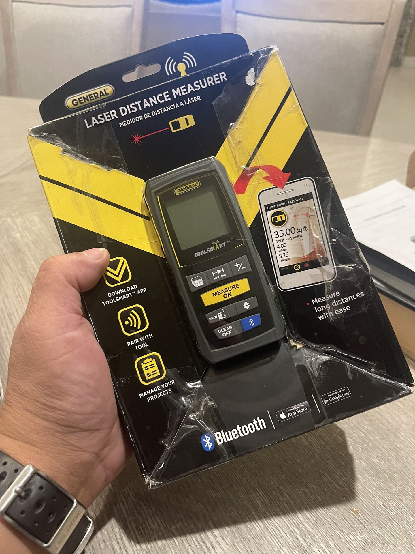 General Tools TS01 100’ Laser Measure, Bluetooth Connected, Calculates Area, Distance and Volume, Real-Time Measuring