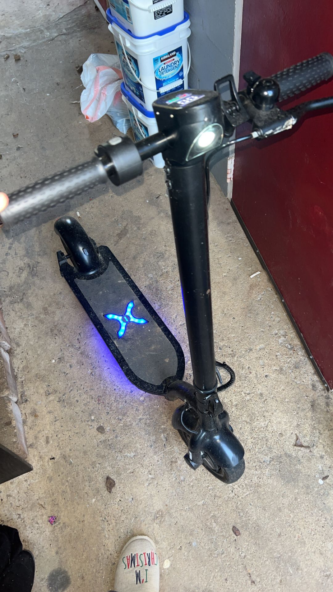Hyper x black scooter
