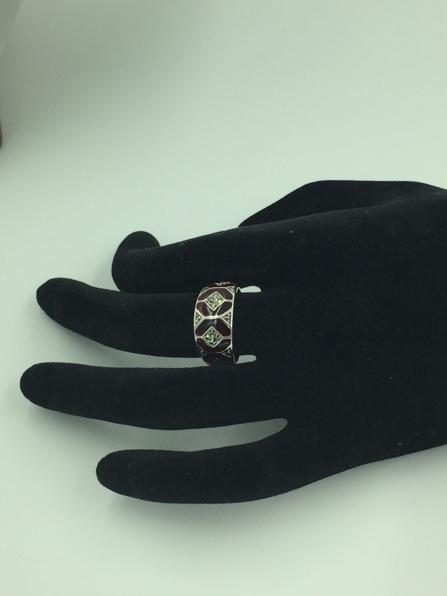 925 STER Silver Marcasite Red Glass Ring 8