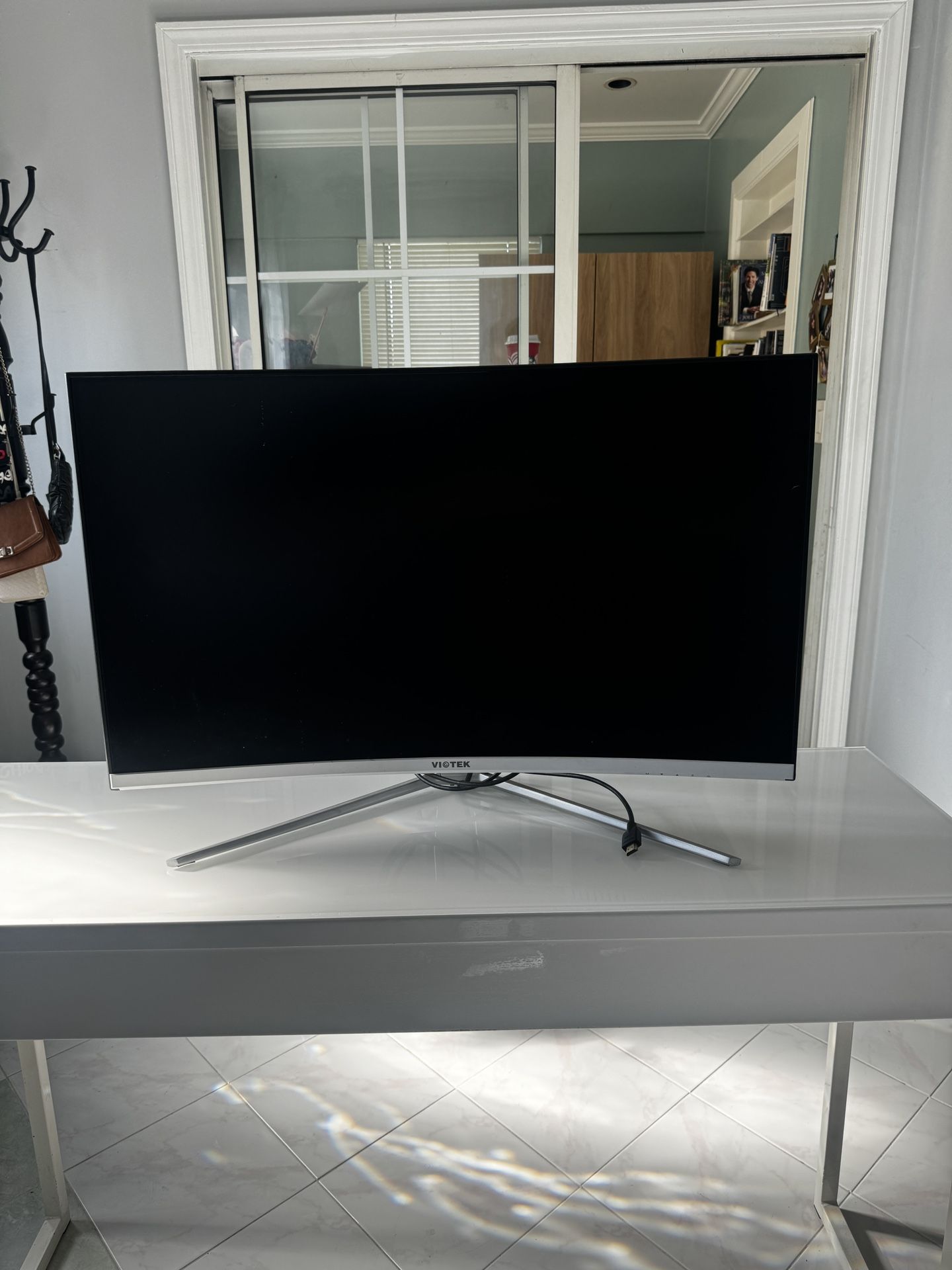 Viotek GNV32DBE 32 inch curved gaming monitor