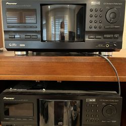 Pioneer 300 Disc CD Player40