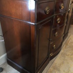 Vintage Drexel Buffet / Dresser 