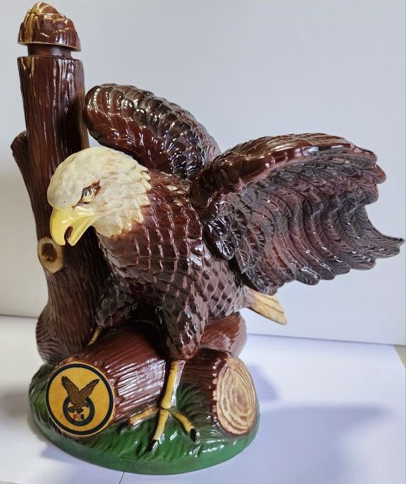 Ezra Brooks Liquor Heritage China Eagle Decanter Bottle 1980