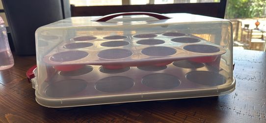 Cupcake Travel Pan Set