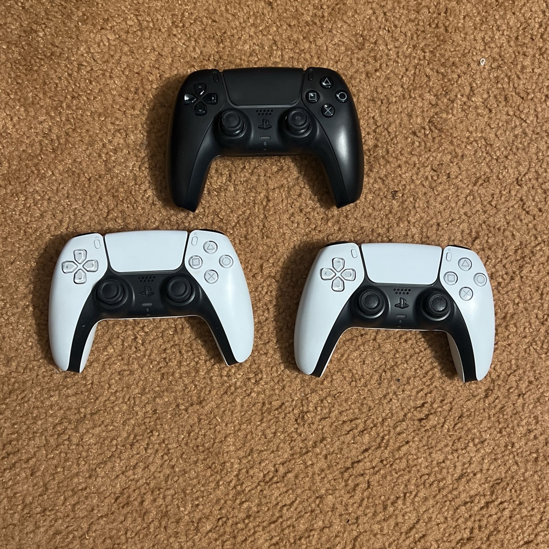 PS5 Controllers