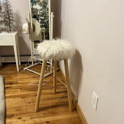Pottery Barn Teen Stool White Fur And Rose Gold