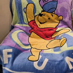 VTG Disney 100 Acre Collection Winnie the Pooh Plush Afghan Blanket 50 x 60