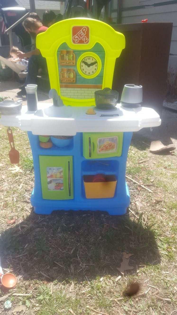 Play kitchen