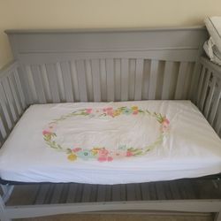 Unisex Baby Crib