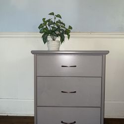 3 Drawer Nightstand 