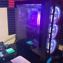 GAMING PC ONLY A MONTH OLD 