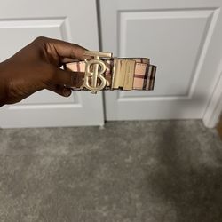 Burberry belt 
