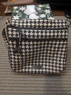 Vera Bradley Black/White Houndstooth Rectangle Crossbody Bag, Zip, Silver vera Bradley purse crossbody black and white fall autumn houndstooth