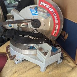 Delta 10" Power Compound Miter Saw
