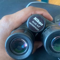 Nikon Monarch Binoculars 8 X 42 6.3° for Sale in Brockton, MA