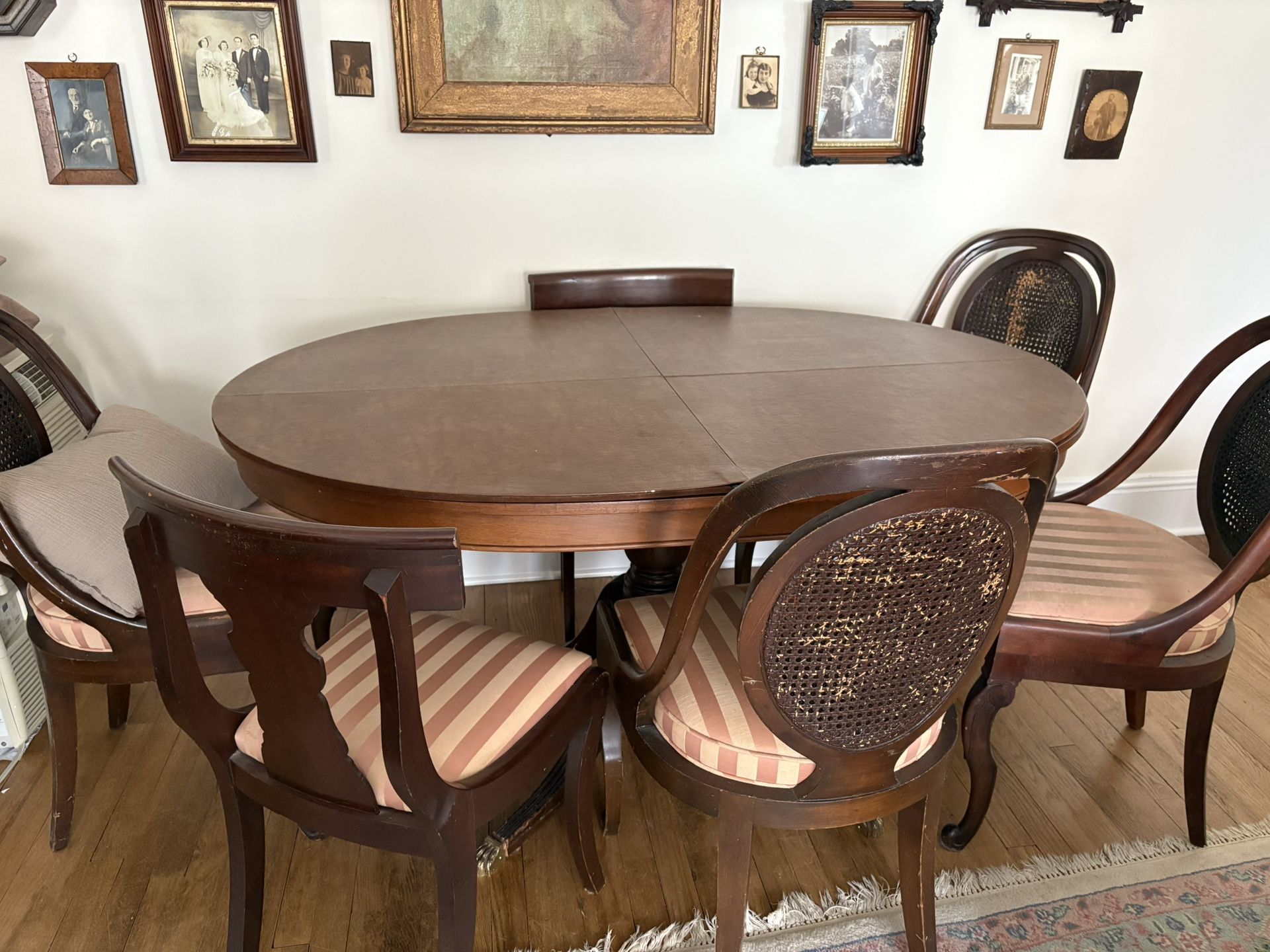 Antique Mahogany Dinning Set
