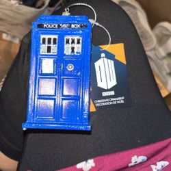 Dr.who Tardis Ornament 2009 Holiday BBC Christmas