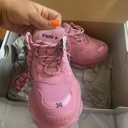 Balenciaga 
