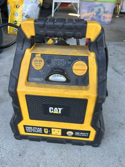 Cat® Power Station with 1,200-Peak-Amp Jump Starter, Tire Compressor, and Power Inverter, CJ1000DXT in Yellow