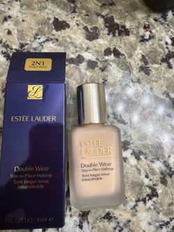 Estée Lauder Double Wear Makeup brand new wrong color